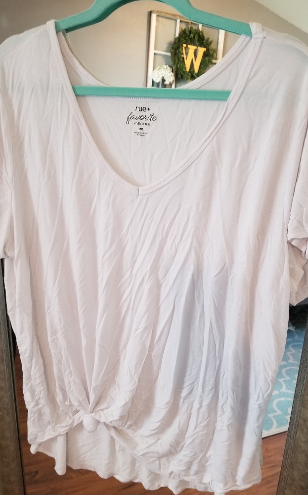 Plus size flowy tee